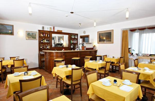 Hotel Gabarda Карпи Экстерьер фото