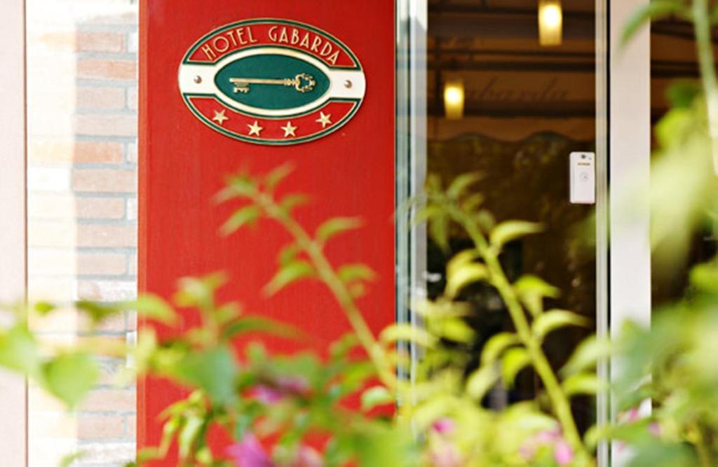 Hotel Gabarda Карпи Экстерьер фото